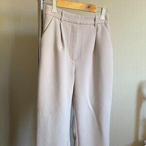 Abercrombie & Fitch A&F Curve Love Tailored Relaxed Straight Pant